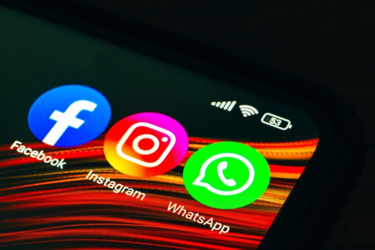 march 31 2022 brazil this photo illustration facebook instagram whatsapp app icons seen displayed smartphone screen