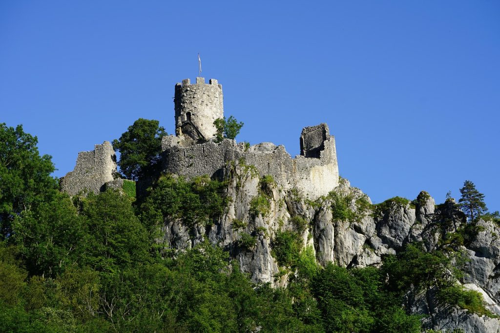 castelul martinuzzi