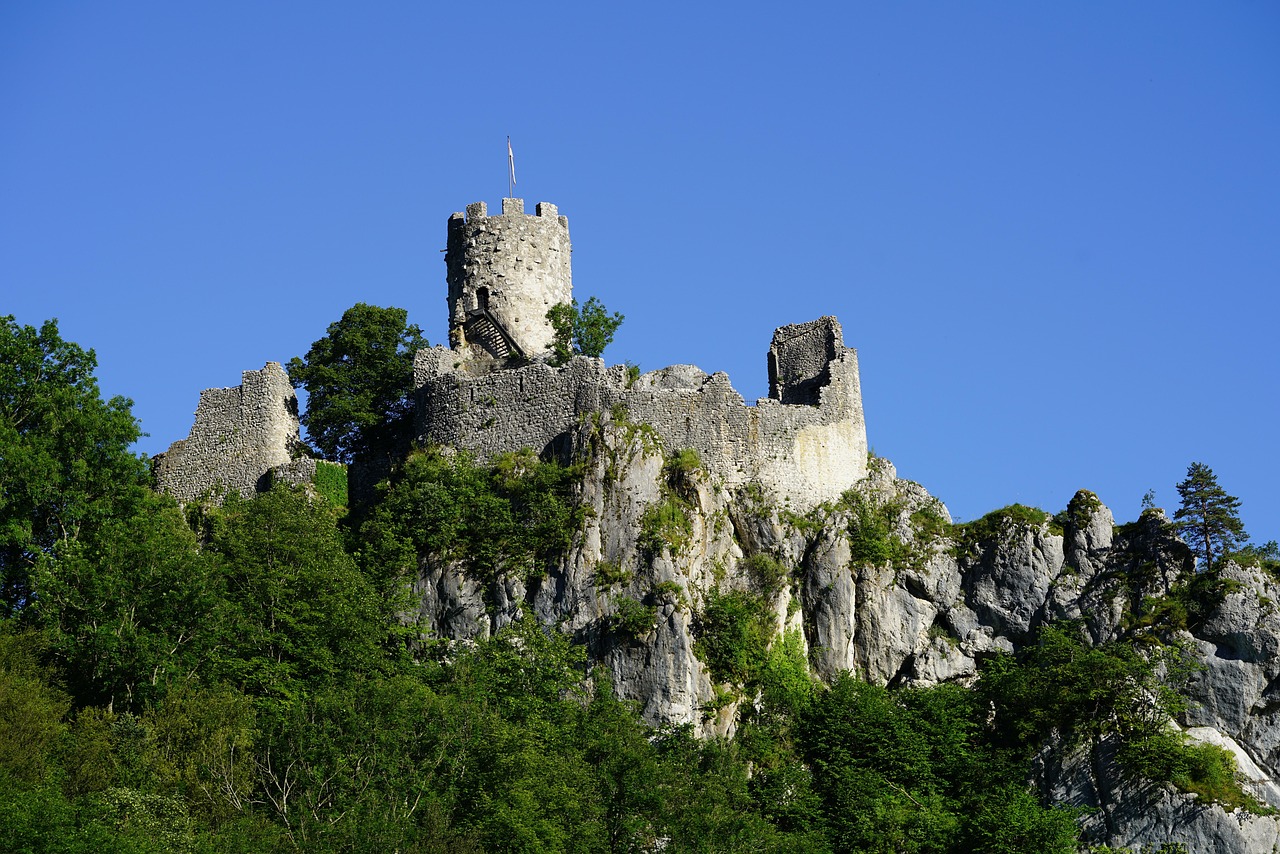 castelul martinuzzi
