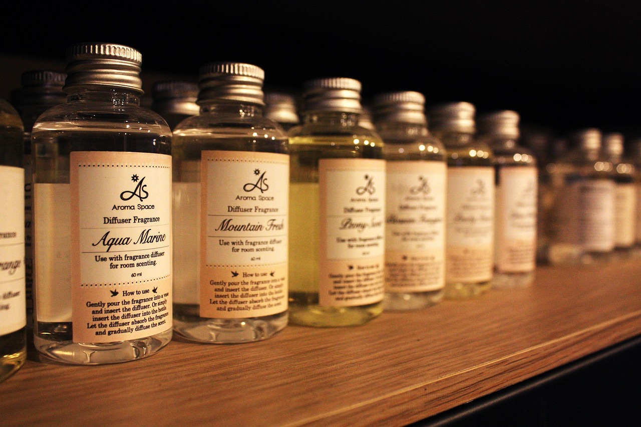 Cine iti asculta discret spatiul? Solutii reale pentru verificari moderne