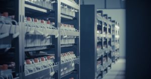 Cum protejează echipamentele un data center prin servicii de colocare servere?